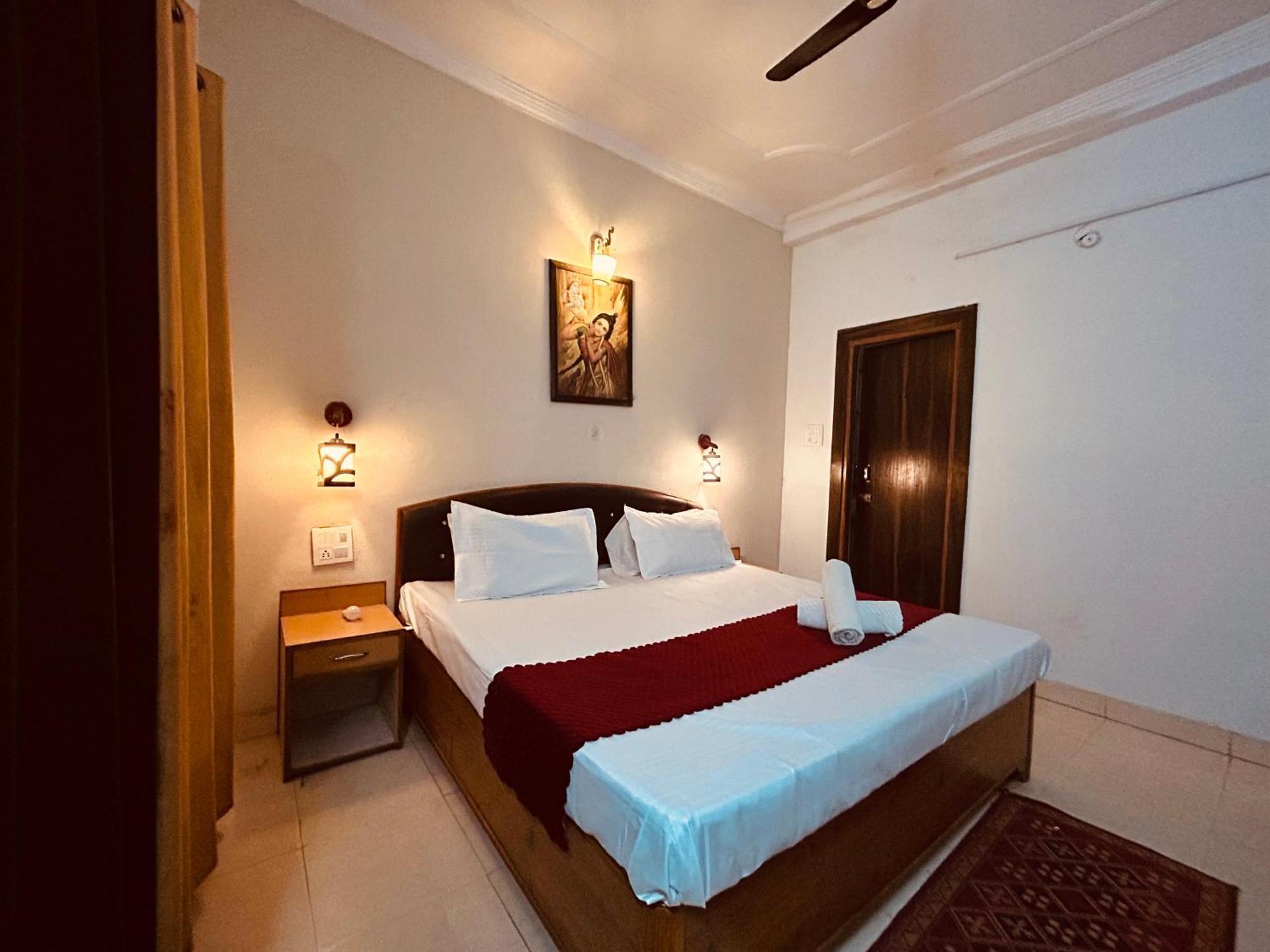 Hotel Royal Respite - Luxury Comfort ! Travellers Delight ! Budget Friendly ! Prime Location ! Guest Favourite リシケーシュ エクステリア 写真