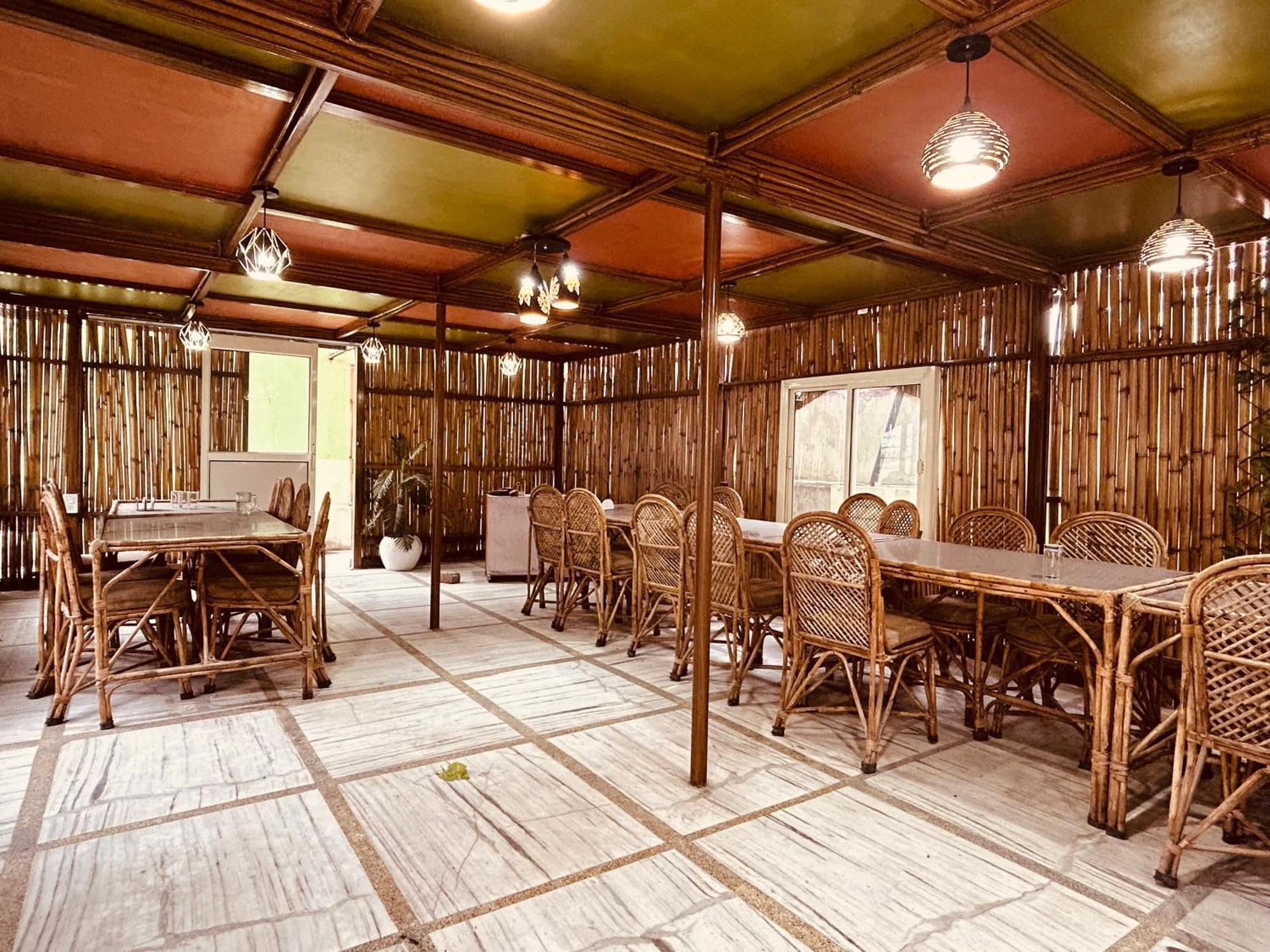 Hotel Royal Respite - Luxury Comfort ! Travellers Delight ! Budget Friendly ! Prime Location ! Guest Favourite リシケーシュ エクステリア 写真