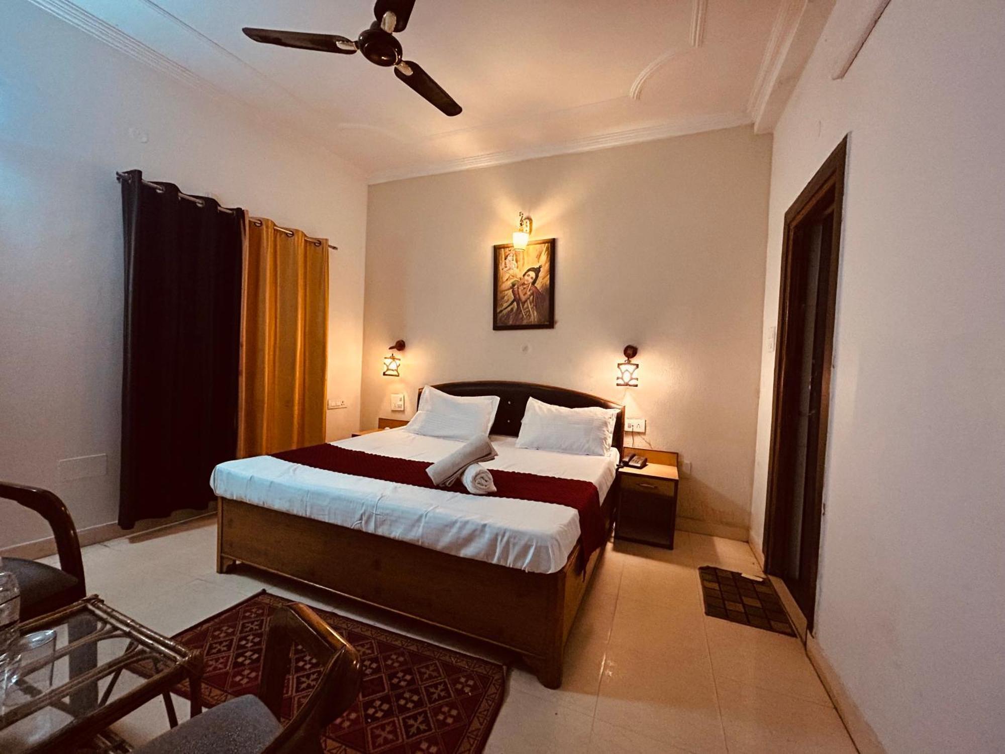 Hotel Royal Respite - Luxury Comfort ! Travellers Delight ! Budget Friendly ! Prime Location ! Guest Favourite リシケーシュ エクステリア 写真