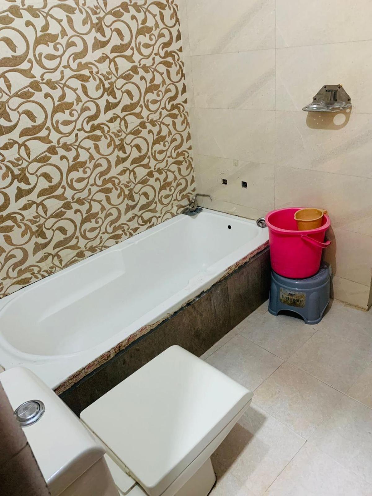 Hotel Royal Respite - Luxury Comfort ! Travellers Delight ! Budget Friendly ! Prime Location ! Guest Favourite リシケーシュ エクステリア 写真